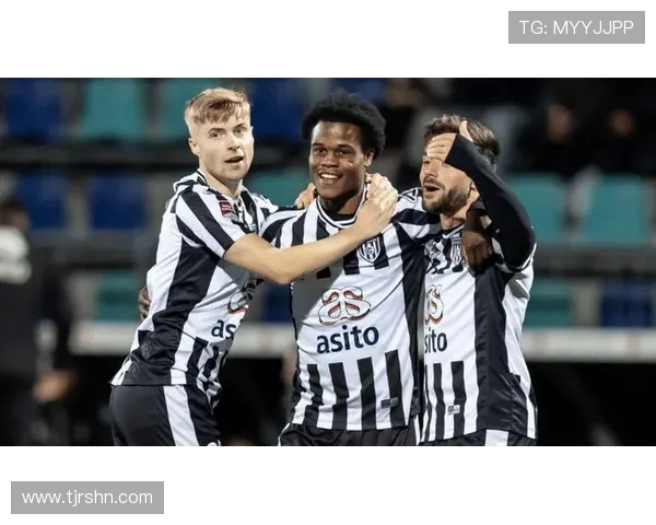 埃因霍温对阵赫拉克勒斯精彩直播全程回顾与分析